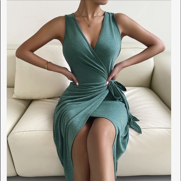 Dresses & Skirts - Comfy Solid Casual Wrap Tank Midi Dress